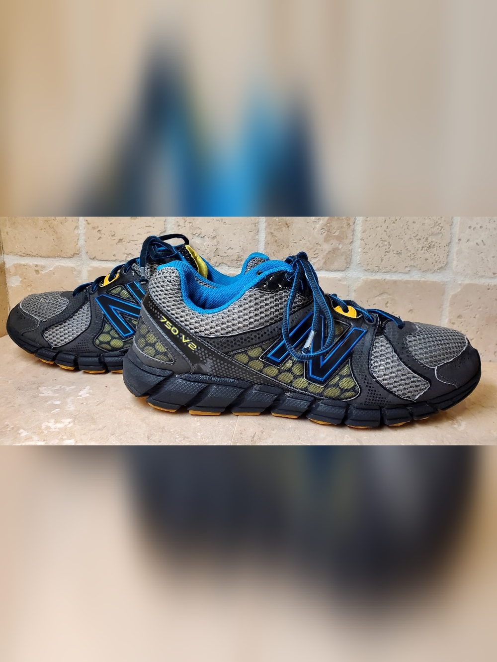 New Balance 750 v2 Gray Mesh Running Shoes with Blue Accents Size 10 4E - Picture 9 of 12